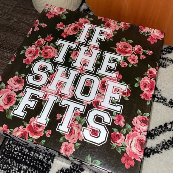 🤘JEFFREY CAMPBELL UNIVERSAL CHELSEA BOOTS - Picture 9 of 9